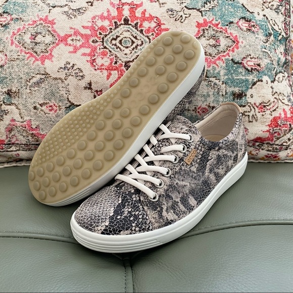 ECCO: Soft 7 Women’s Sneaker - Picture 2 of 2